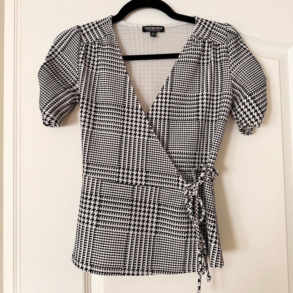 Fashion Nova Black and White Plaid Blouse - XS